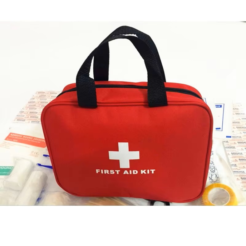 Kit di Pronto Soccorso con Bor - First Aid Bag Kit recensione e prezzo